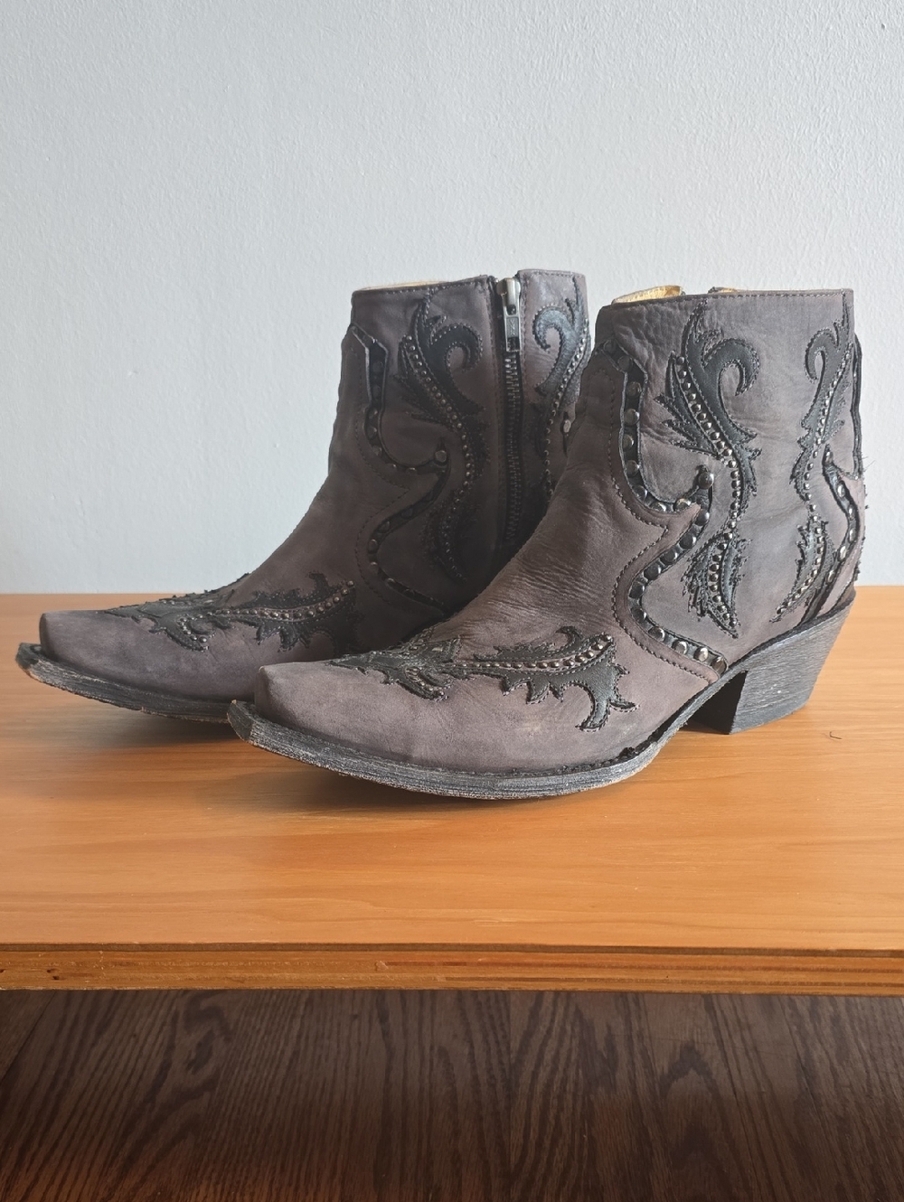 CORRAL Studded Leather Western Ankle Boots